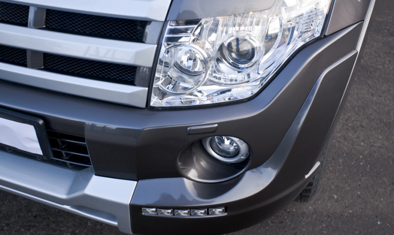 Накладка (юбка) переднего бампера "Broomer Design" (Без ДХЛ) для Mitsubishi Pajero IV (2006-2015) купить недорого с доставкой в Волоколамск