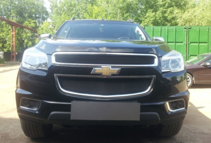 Защита радиатора "Standart" Chevrolet Trailblazer (2012-2015) чёрная купить недорого с доставкой в Волоколамск