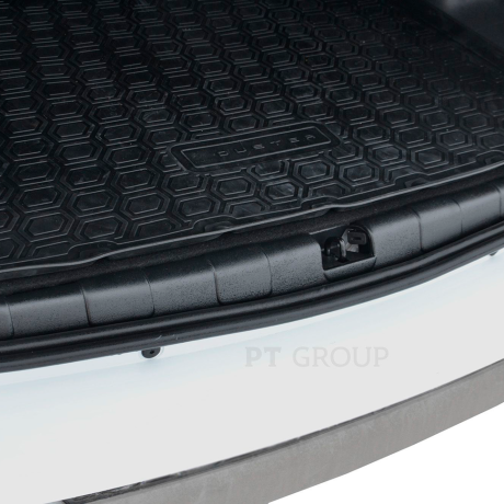 Накладка в проем багажника (ABS) RENAULT Duster 2012-2020/ NISSAN Terrano 2014- купить недорого с доставкой в Волоколамск