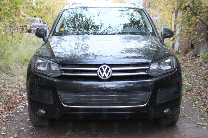 Защита радиатора "Standart" Volkswagen Touareg II (2010-2014) боковая, чёрная купить недорого с доставкой в Волоколамск