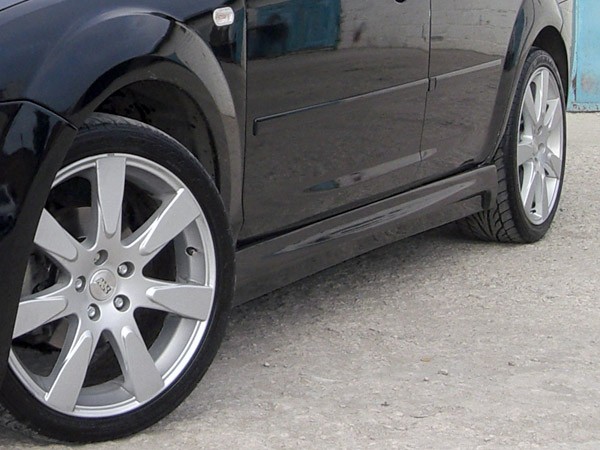 Накладки на пороги "ICС" для Ford Focus 2 (седан, хэтчбек 3-5D)(2004-2011) купить недорого с доставкой в Волоколамск