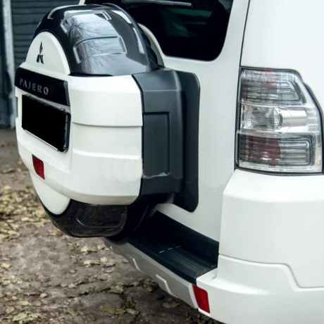 Бокс запасного колеса окрашенный и прошитый для Mitsubishi Pajero (IV gen)(2006-2015) купить недорого с доставкой в Волоколамск