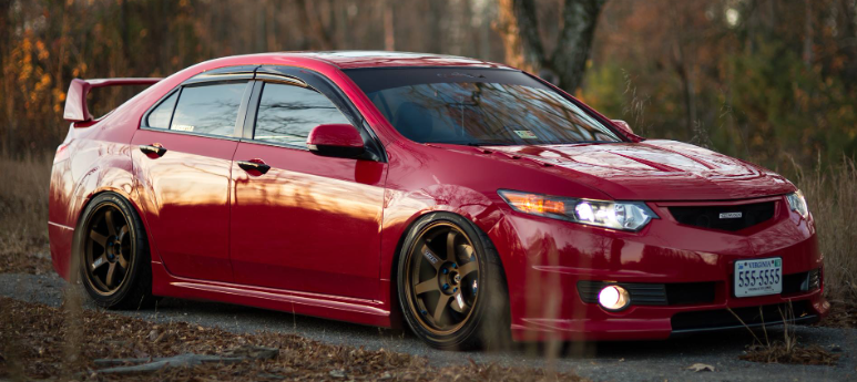 Капот пластиковый "Agressive Sport" var №2 для Honda Accord VIII (2008-2013) купить недорого с доставкой в Волоколамск
