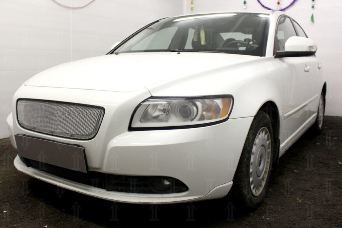 Защита радиатора "Standart" Volvo S40 II рестайлинг (2007-2012) хром, устанавливается вместо штатной купить недорого с доставкой в Волоколамск