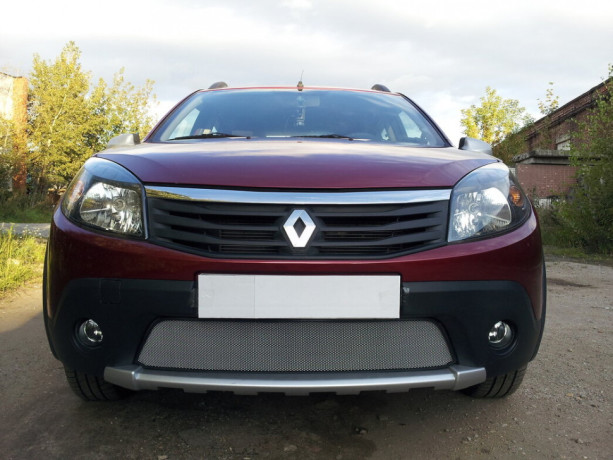 Защита радиатора "Standart" Renault Sandero Stepway (2009-2014) хром купить недорого с доставкой в Волоколамск