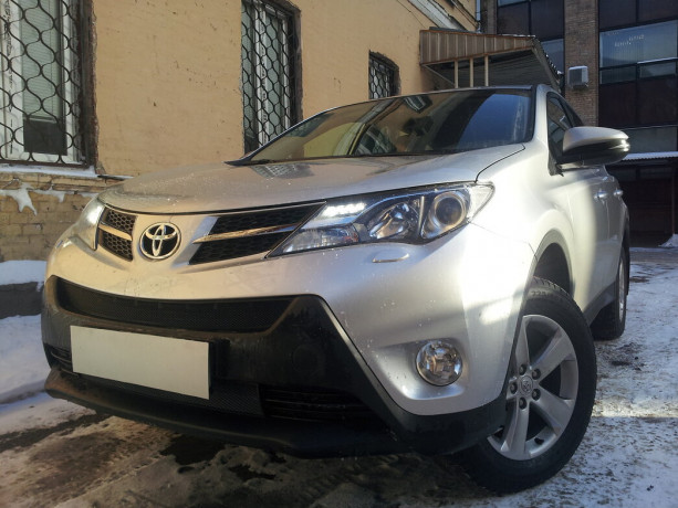 Защита радиатора "Standart" Toyota RAV4 (2012-2015) верх, чёрная купить недорого с доставкой в Волоколамск